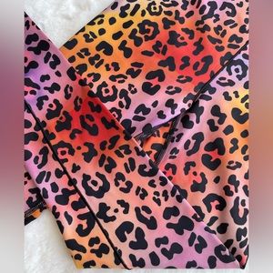 NWT 🔥 COLORS ON POINT 💜 SAVAGE X FENTY Hotline High-Waist Legging 💜